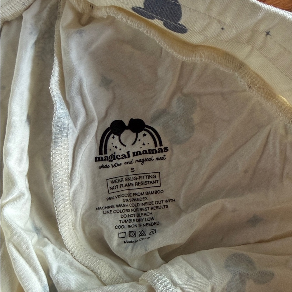 Snowflake Mickey Blue and Cream Pajama Set - Picture 5 of 6